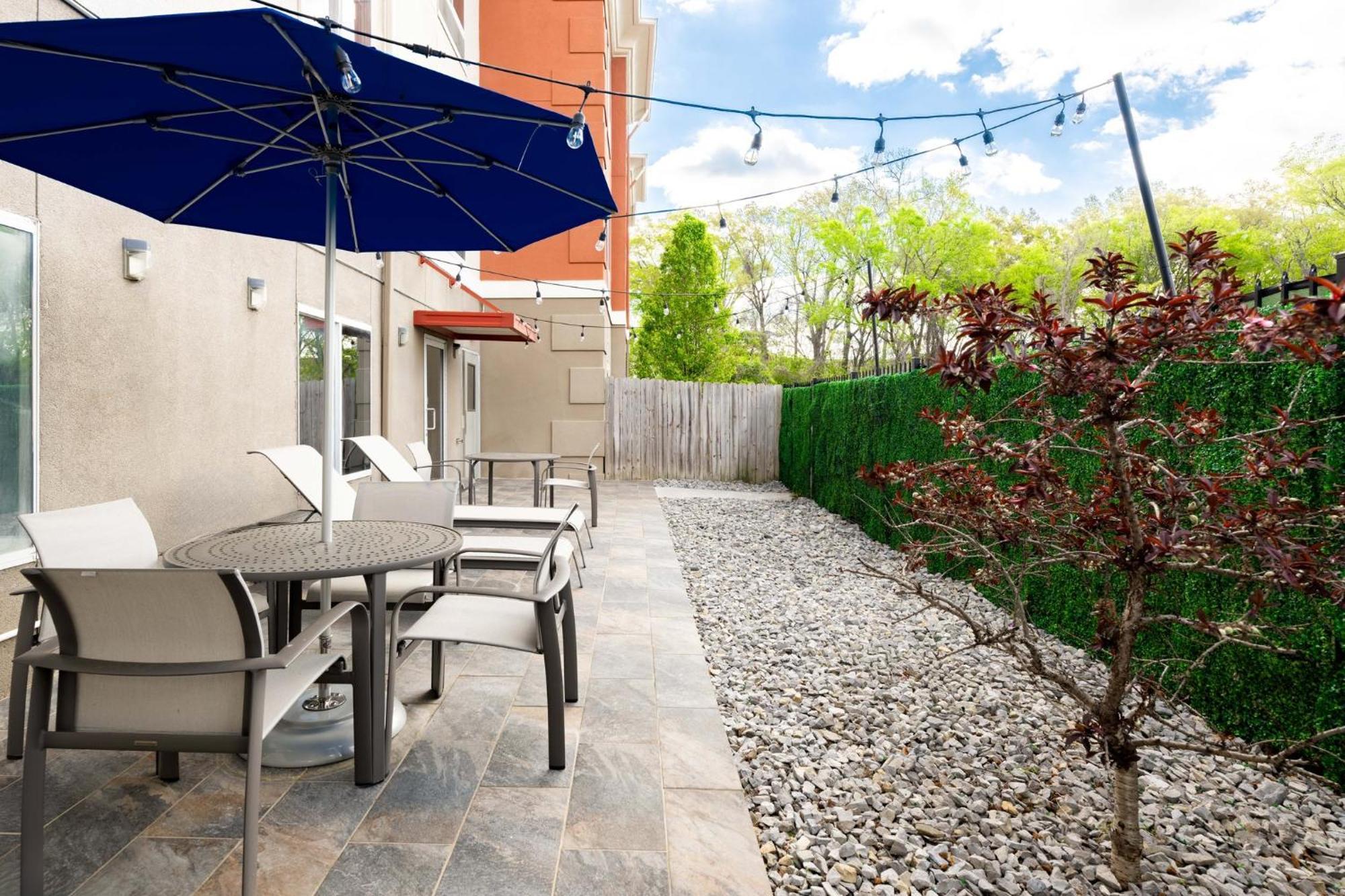 Holiday Inn Express & Suites Chattanooga-Hixson By Ihg Exterior foto