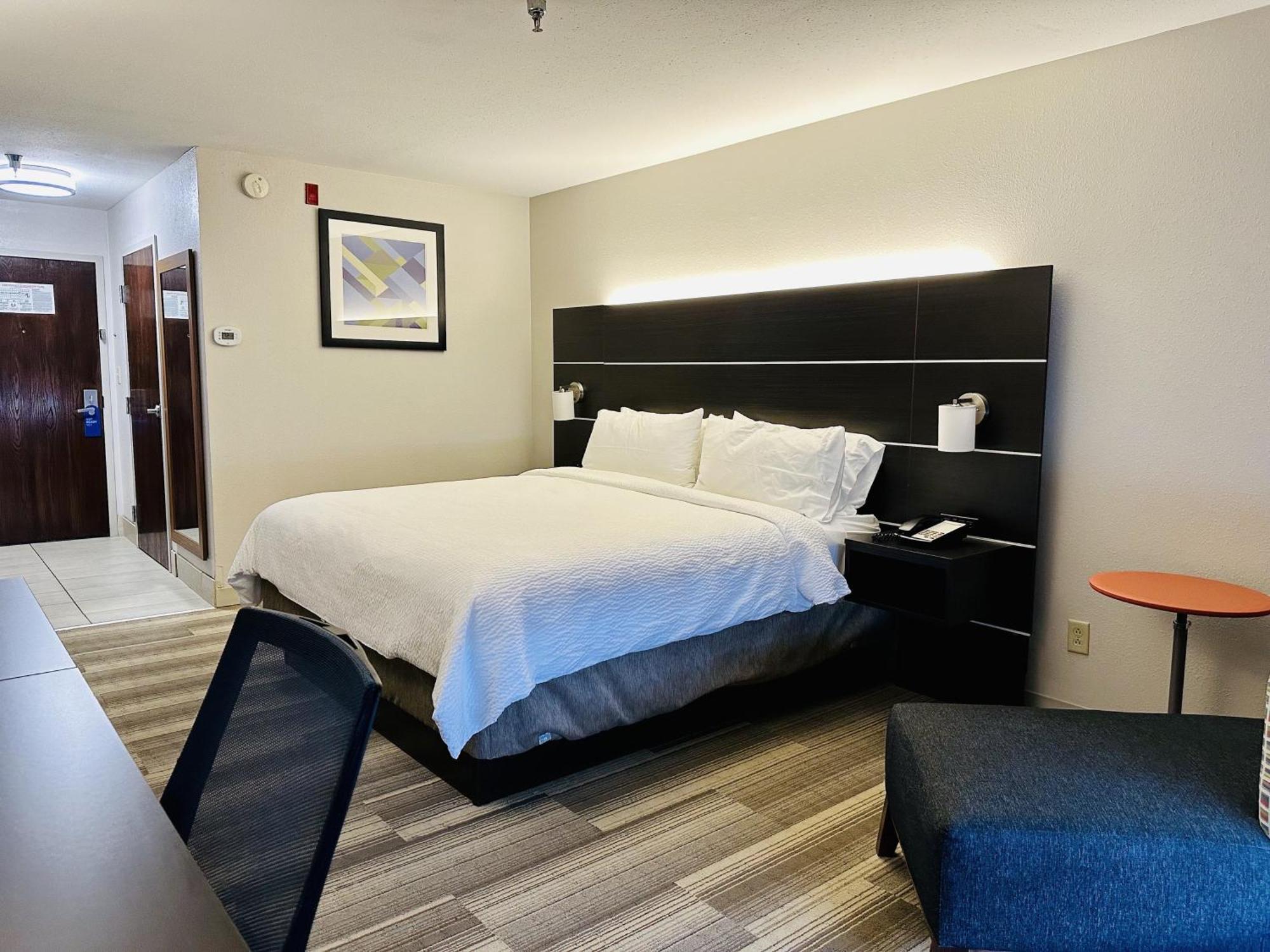 Holiday Inn Express & Suites Chattanooga-Hixson By Ihg Exterior foto